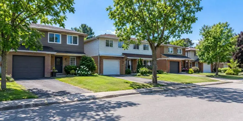 Homes with garage doors in Katimavik, Ottawa