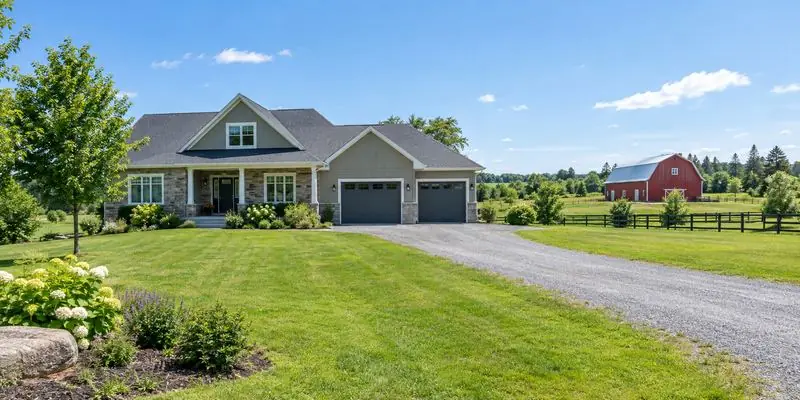 Homes with garage doors in Navan, Ontario