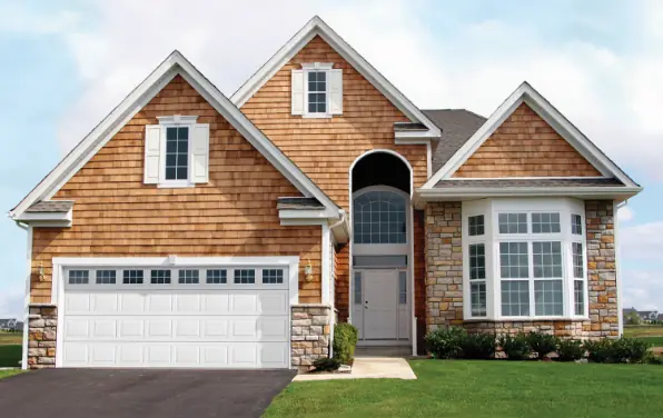 Richards-Wilcox Classic L138 raised-panel insulated garage door