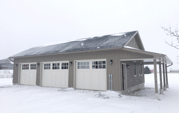 Richards-Wilcox Echo Ridge XL L200ERX carriage house garage door